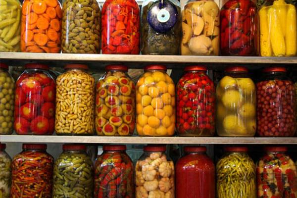 تصویر 1 از خرید ترشی بادمجان تند شکم پر + قیمت فروش استثنایی